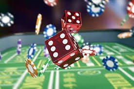 Fitur bonus Free Spins dan Multiplier dalam permainan slot Galactic Gems di alexistigel